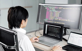汝州 api php源码,下载的php源码怎么运行呢？